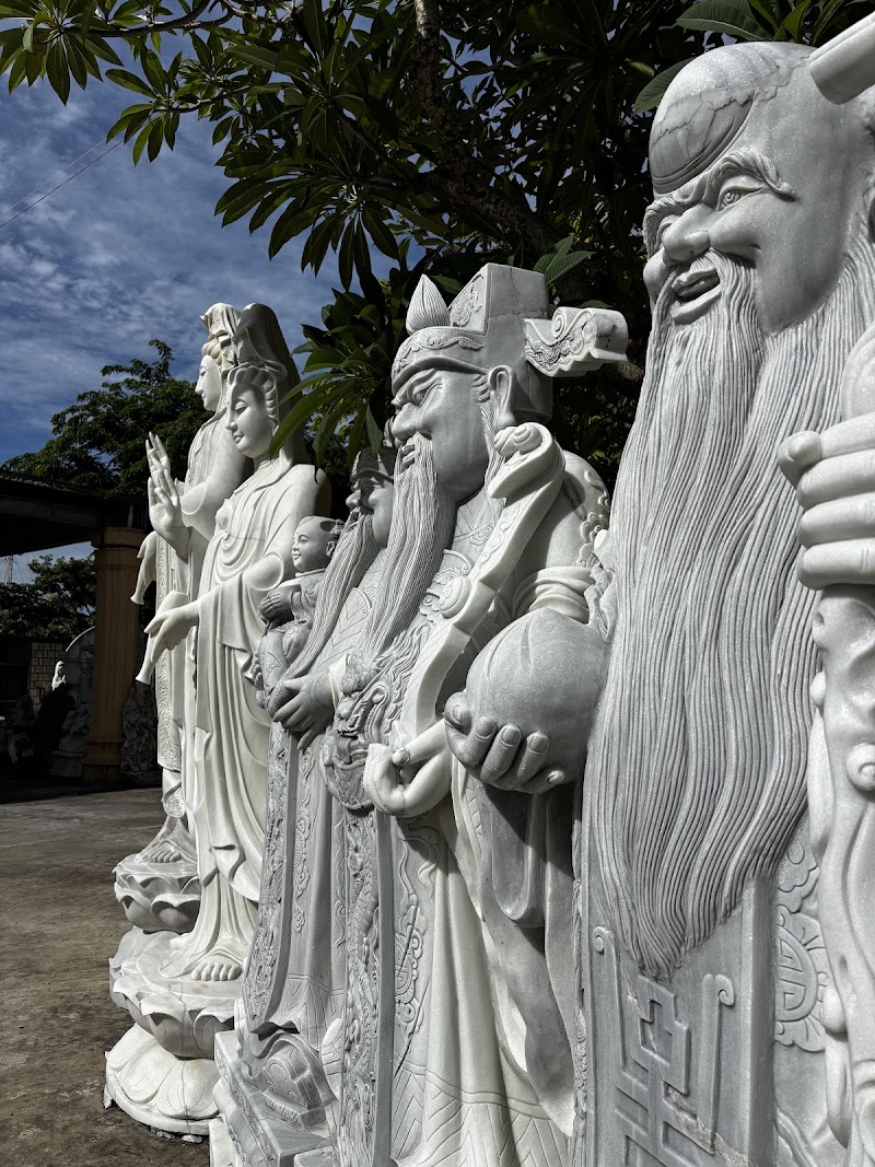 Non Nuoc Stone Carving Village