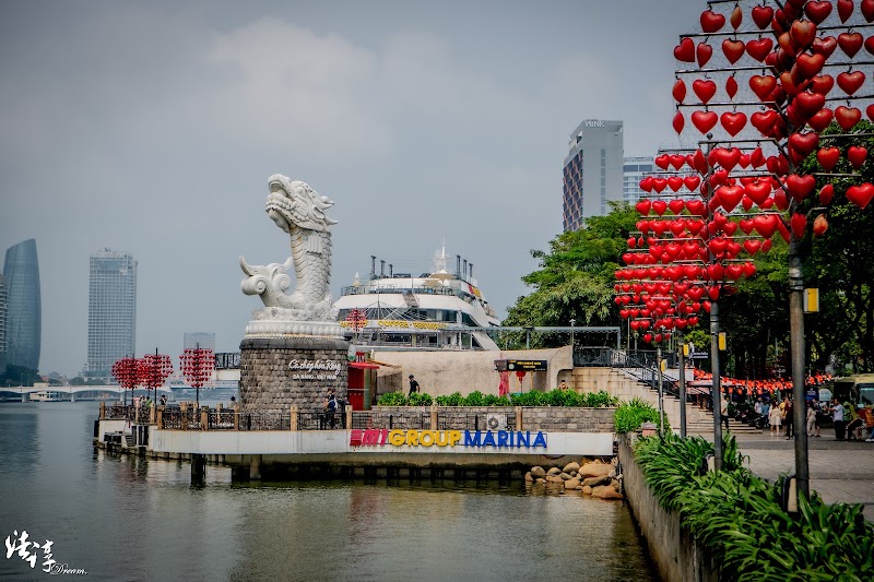 Tượng Cá Chép Hóa Rồng