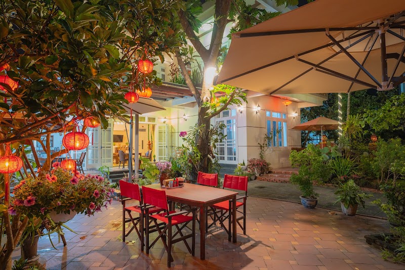 TOAN 's Restaurant Coffee Garden