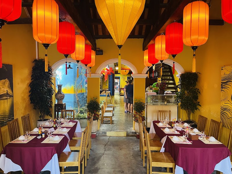 호이안 올드타운 테이블 껌냐호이안 (Hoi An Old Town Table - Cơm Nhà Hội An)