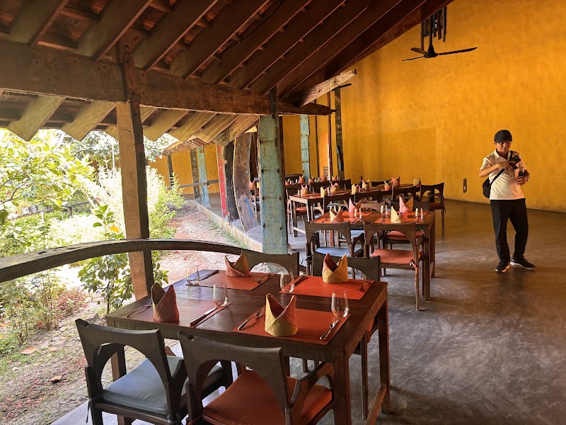 Rêu Dining