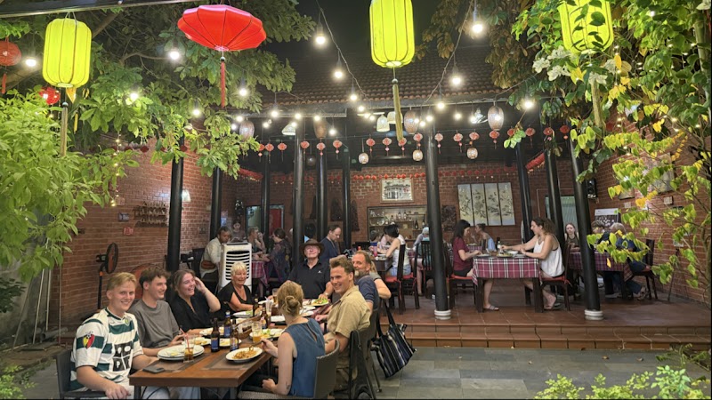 Firefly Restaurant & Bar
