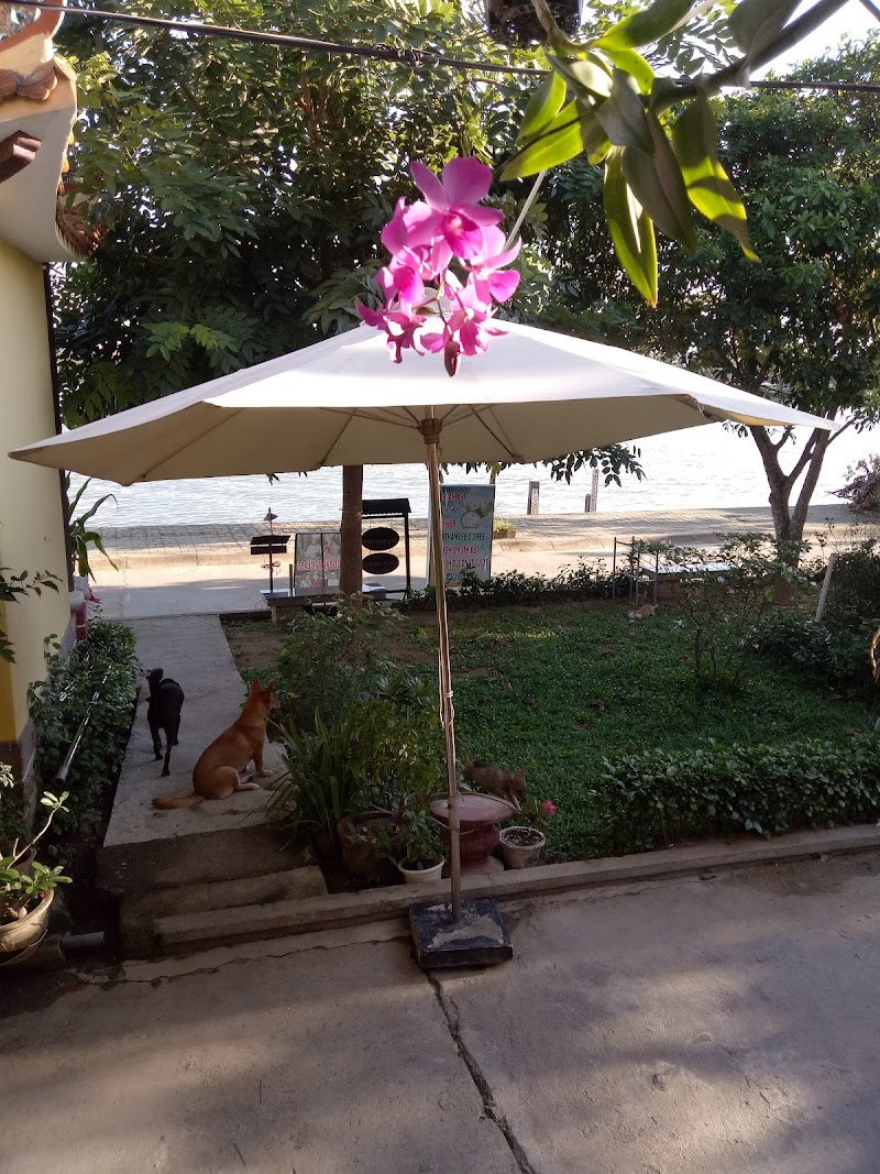 River View Restaurant and Making Lantern