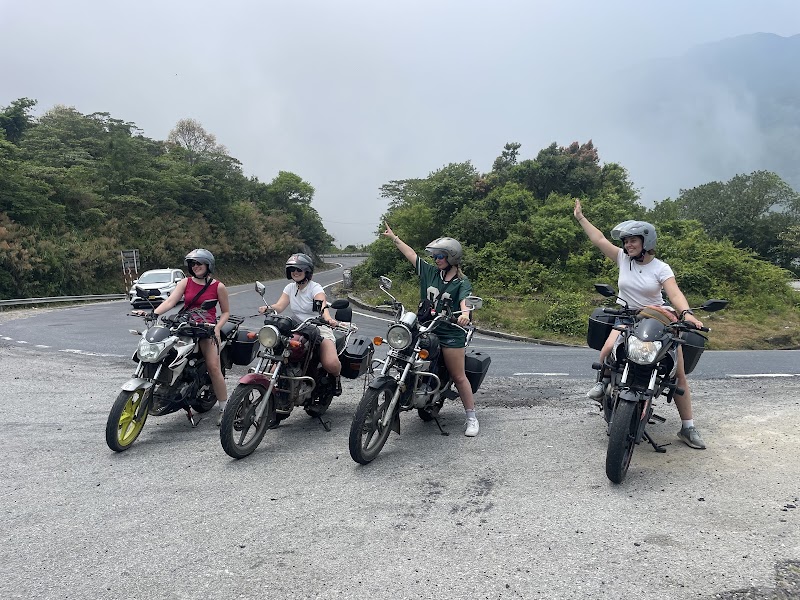 Huy Easy Rider Hoi An – Hai Van Pass Tours