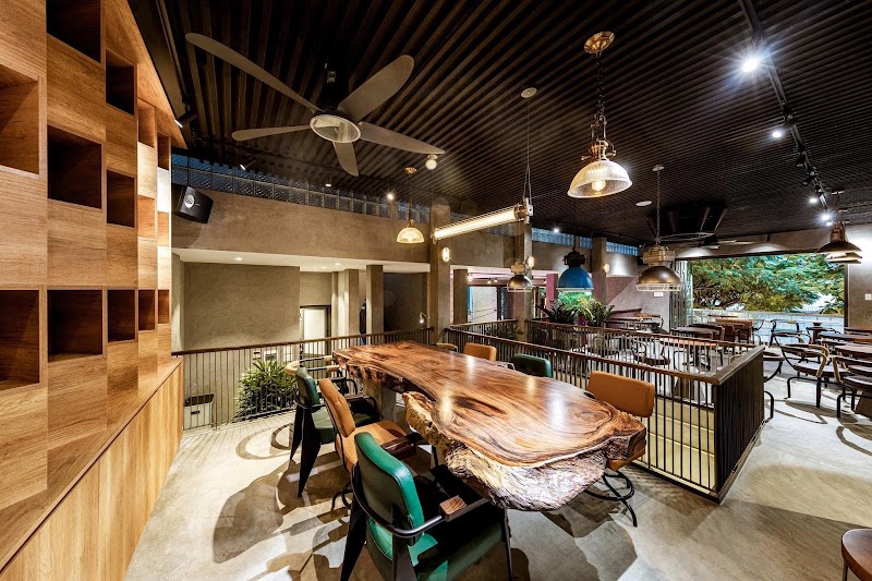 더 파워하우스 레거시 (The Powerhouse Legacy)