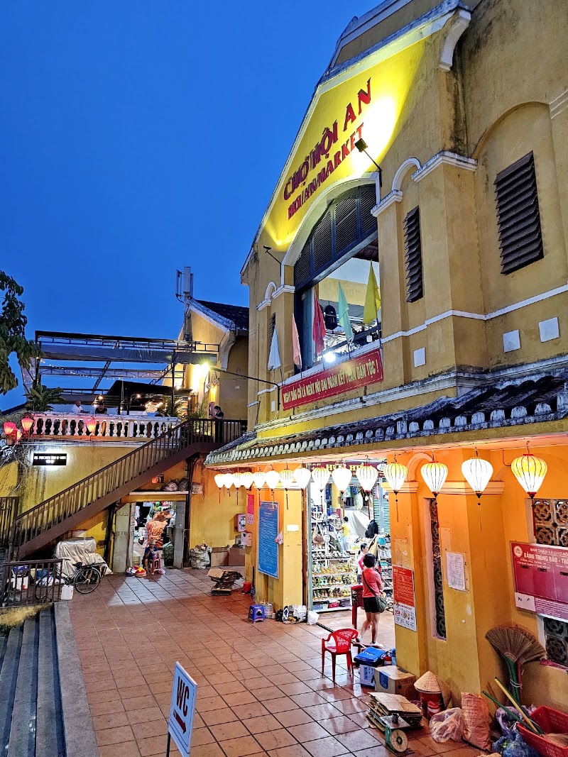 호이안 마켓 쩌호이안 (Hoi An Market (Cho Hoi An) - Clothing & Souvineers)