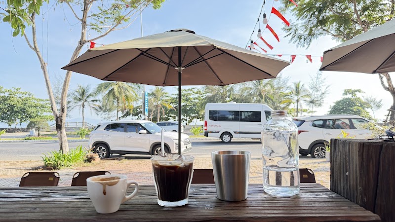 더 리프 하우스 카페 (THE LEAF HOUSE CAFE)