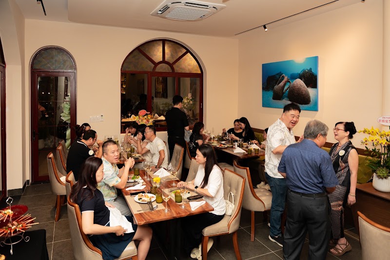 Amphora Restaurant
