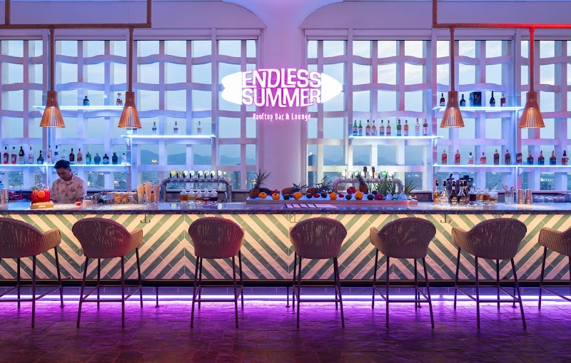 Endless Summer Rooftop Pool & Bar